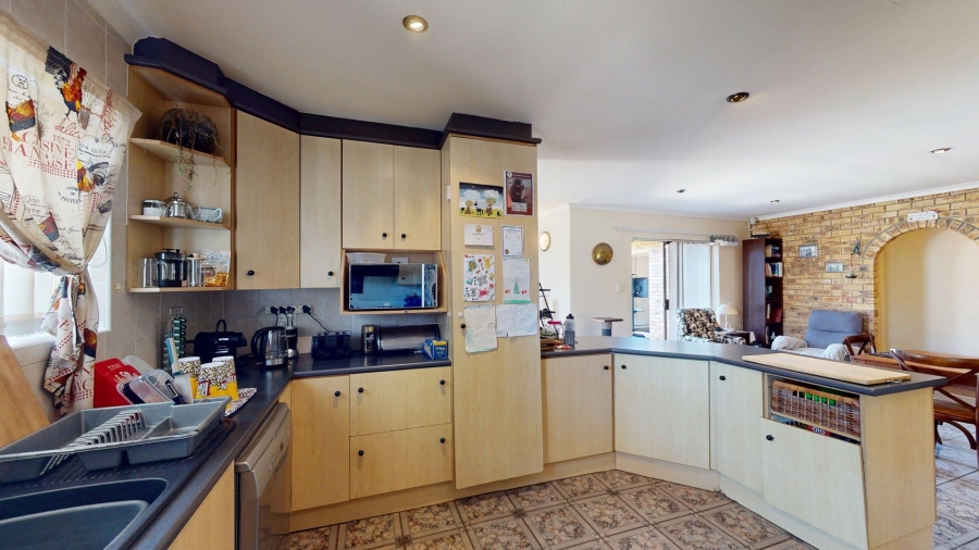 3 Bedroom Property for Sale in Summerstrand Eastern Cape